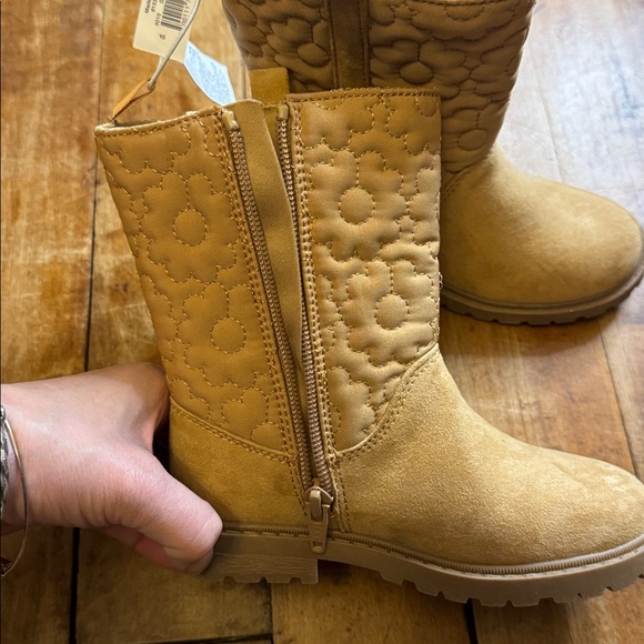 Old Navy Tan Quilted Boots spiced saffron tall boot size 10 new never worn - Picture 9 of 9